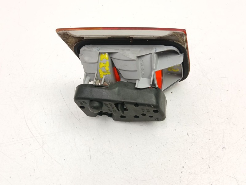 Recambio de piloto porton izquierdo para bmw 3 (e46) 320 d referencia OEM IAM 6907945  