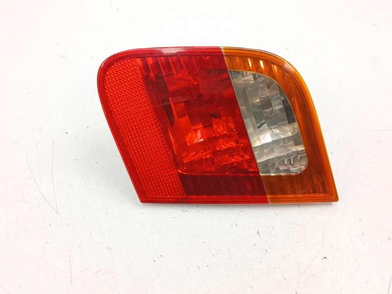 Recambio de piloto porton derecho para bmw 3 (e46) 320 d referencia OEM IAM 6907946  