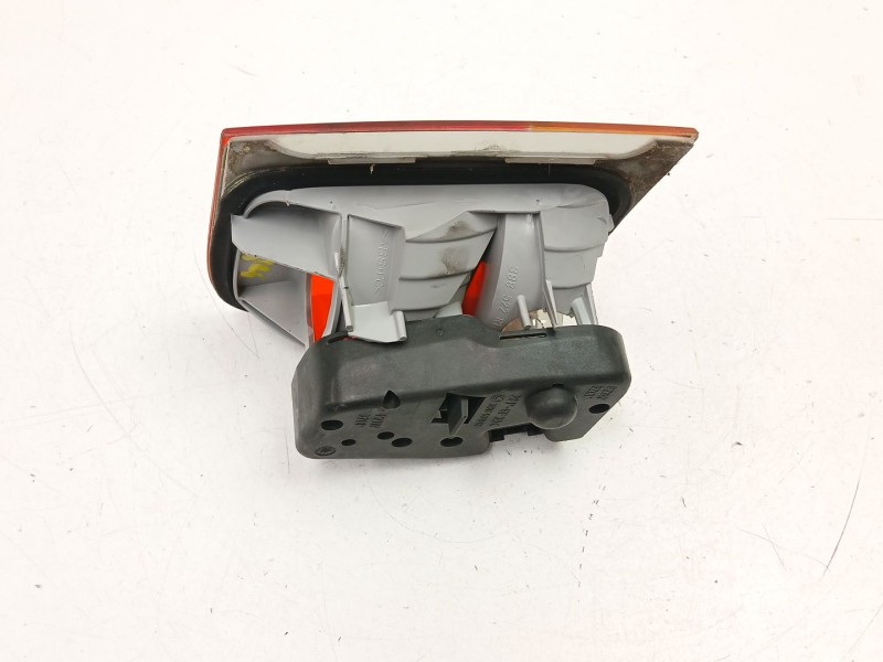 Recambio de piloto porton derecho para bmw 3 (e46) 320 d referencia OEM IAM 6907946  