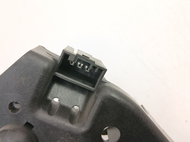 Recambio de piloto porton derecho para bmw 3 (e46) 320 d referencia OEM IAM 6907946  