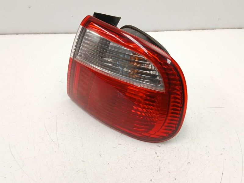 Recambio de piloto trasero derecho para seat toledo ii (1m2) 1.6 16v referencia OEM IAM 1M5945096B  