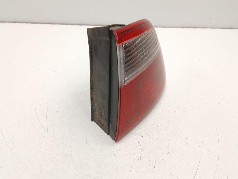 Recambio de piloto trasero derecho para seat toledo ii (1m2) 1.6 16v referencia OEM IAM 1M5945096B  