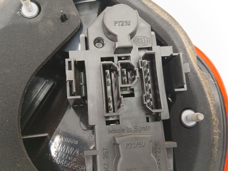 Recambio de piloto trasero izquierdo para seat toledo ii (1m2) 1.6 16v referencia OEM IAM 1M5945095B  