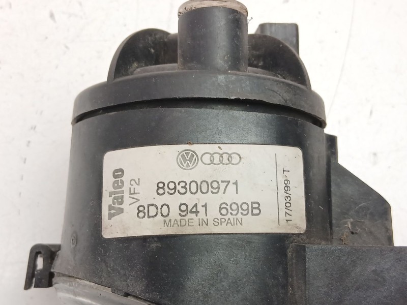 Recambio de antiniebla izquierdo para audi a4 b5 (8d2) 1.8 t referencia OEM IAM 8D0941699B 89300971 