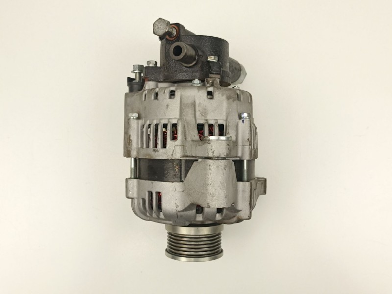 Recambio de alternador para hyundai elantra (xd) 2.0 crdi gls (4-ptas.) referencia OEM IAM 3730027011  