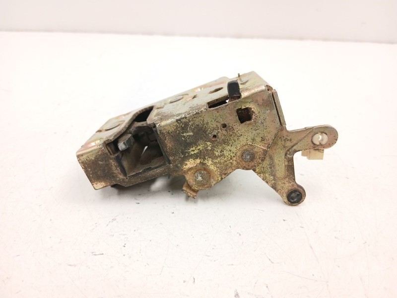 Recambio de cerradura puerta trasera izquierda para peugeot 205 plus 1.4 g referencia OEM IAM 913729  