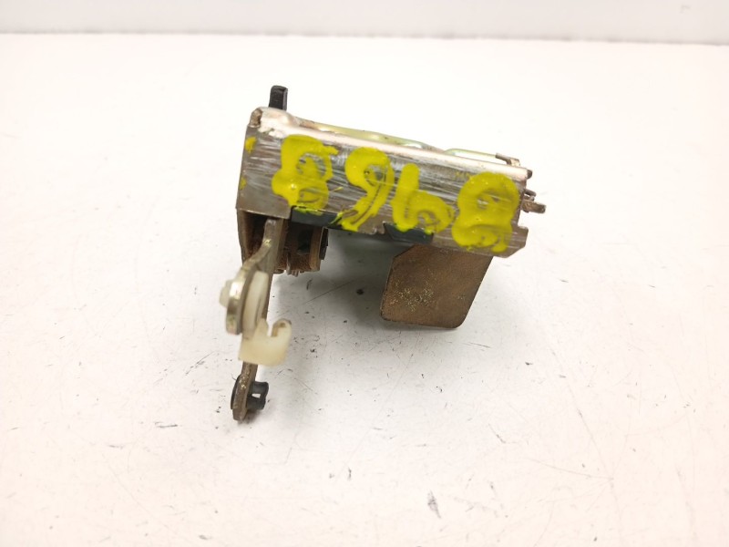 Recambio de cerradura puerta trasera izquierda para peugeot 205 plus 1.4 g referencia OEM IAM 913729  