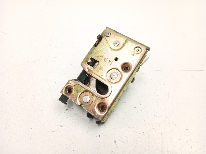 Recambio de cerradura puerta trasera derecha para peugeot 205 plus 1.4 g referencia OEM IAM 913836  