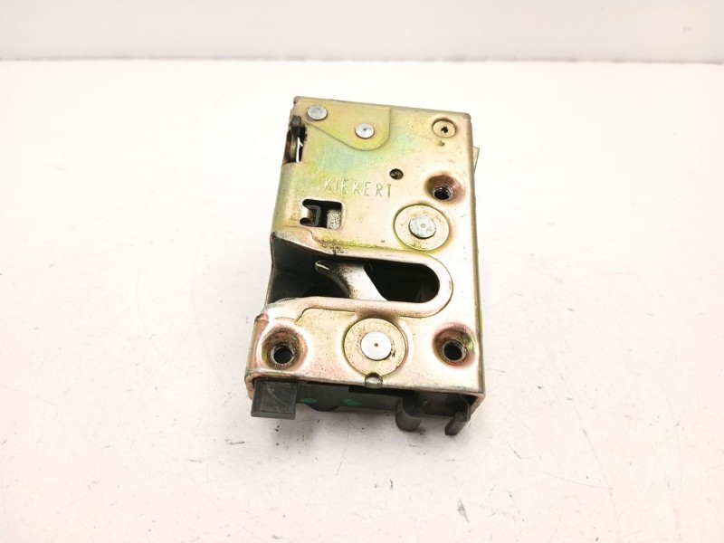 Recambio de cerradura puerta trasera derecha para peugeot 205 plus 1.4 g referencia OEM IAM 913836  