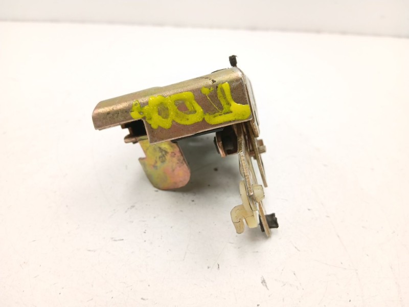 Recambio de cerradura puerta trasera derecha para peugeot 205 plus 1.4 g referencia OEM IAM 913836  