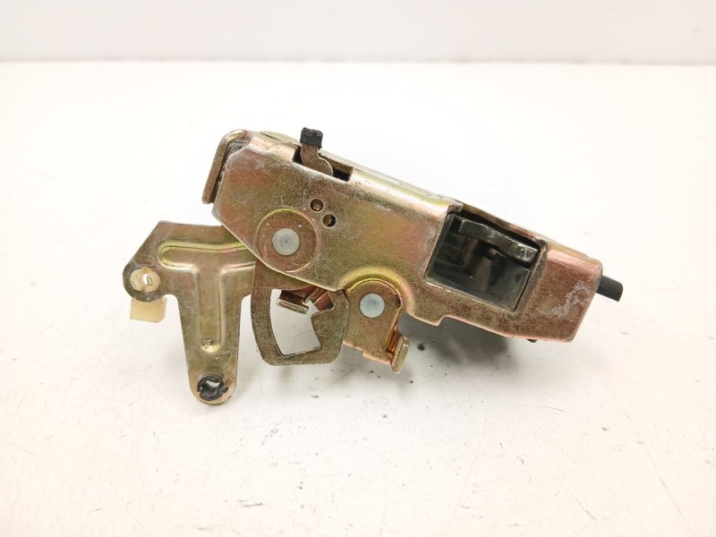 Recambio de cerradura puerta trasera derecha para peugeot 205 plus 1.4 g referencia OEM IAM 913836  