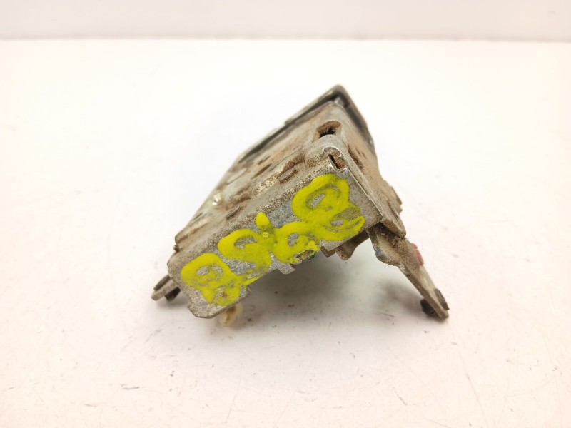 Recambio de cerradura puerta delantera derecha para peugeot 205 plus 1.4 g referencia OEM IAM 9136A1  