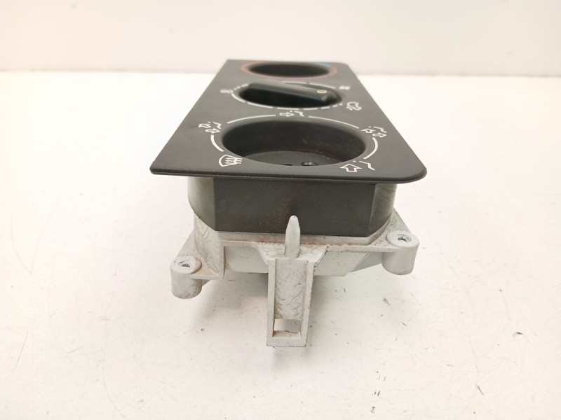 Recambio de mandos calefaccion aire para peugeot 205 plus 1.4 g referencia OEM IAM 645145  