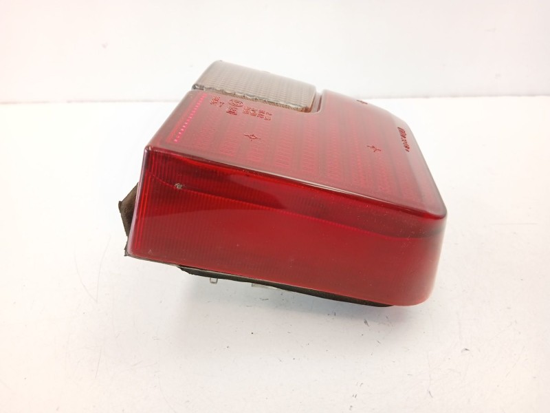 Recambio de piloto trasero izquierdo para peugeot 205 plus 1.4 g referencia OEM IAM 635041  