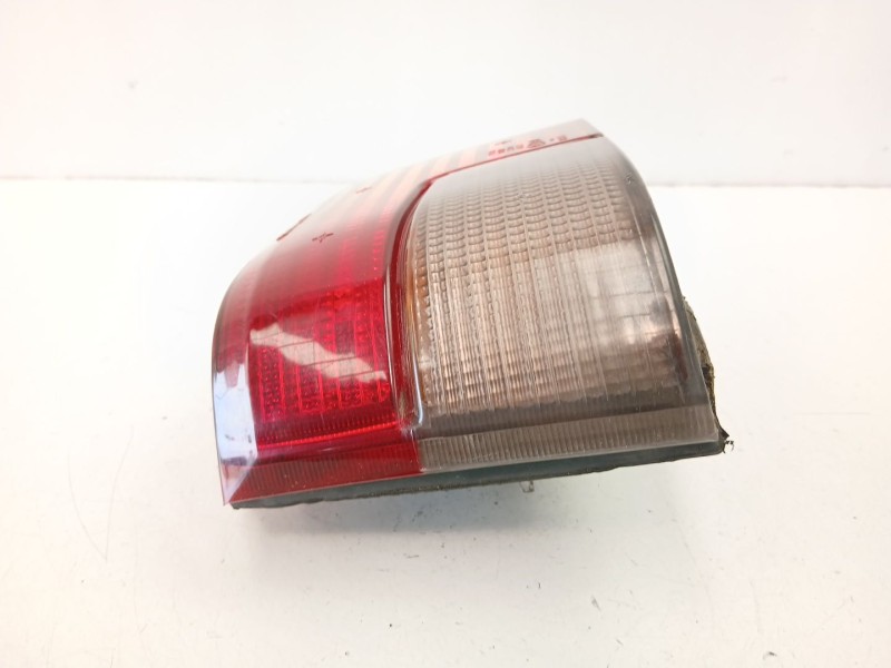 Recambio de piloto trasero izquierdo para peugeot 205 plus 1.4 g referencia OEM IAM 635041  