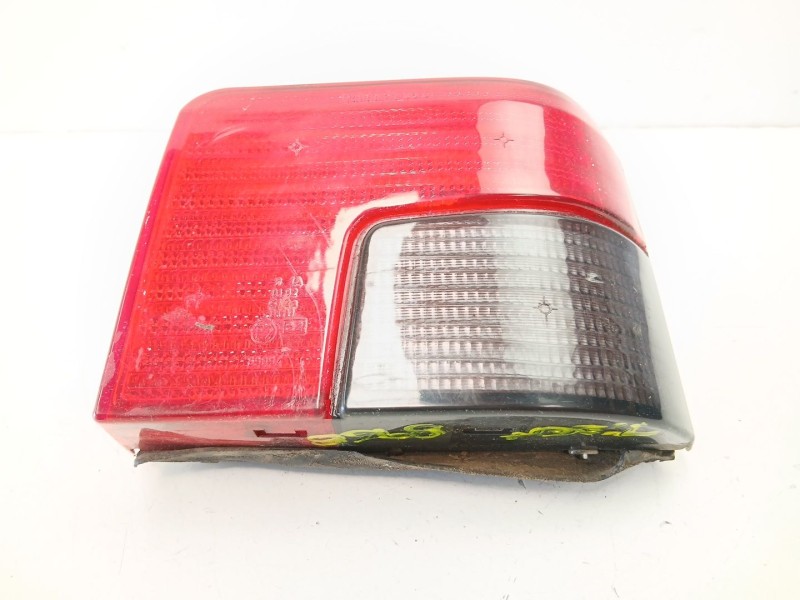 Recambio de piloto trasero derecho para peugeot 205 plus 1.4 g referencia OEM IAM 635129  