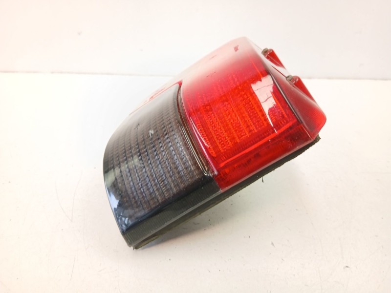 Recambio de piloto trasero derecho para peugeot 205 plus 1.4 g referencia OEM IAM 635129  