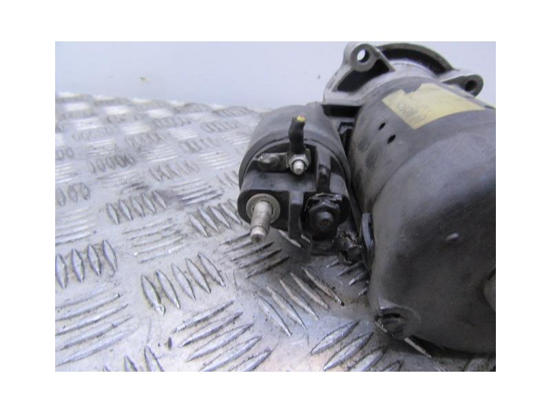 Recambio de motor arranque : citroen c5 : 2.2 hdi [2002] para citroen c5 2.2 hdi referencia OEM IAM 000122301BOSCH  