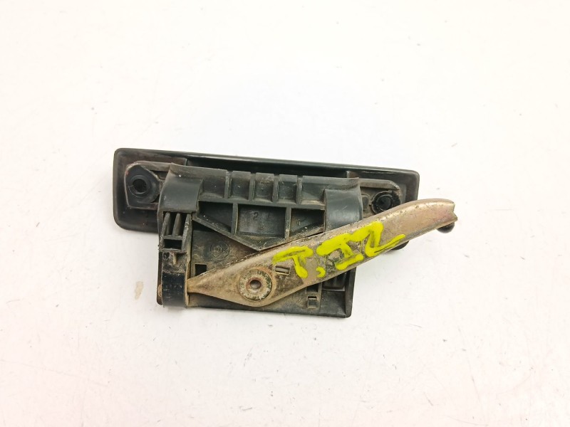 Recambio de manilla trasera izquierda para peugeot 205 plus 1.4 g referencia OEM IAM 910175  