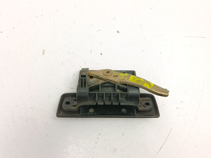 Recambio de manilla trasera derecha para peugeot 205 plus 1.4 g referencia OEM IAM 910176  