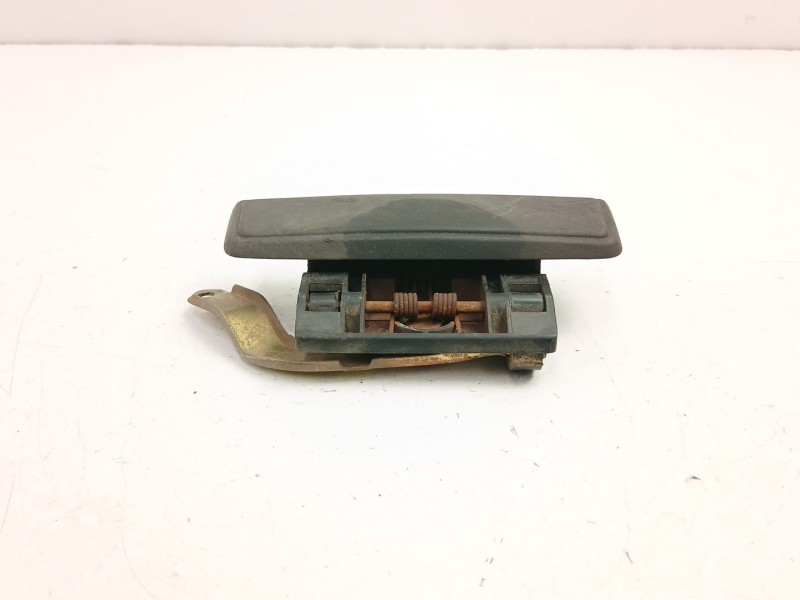 Recambio de manilla delantera izquierda para peugeot 205 plus 1.4 g referencia OEM IAM 910173  