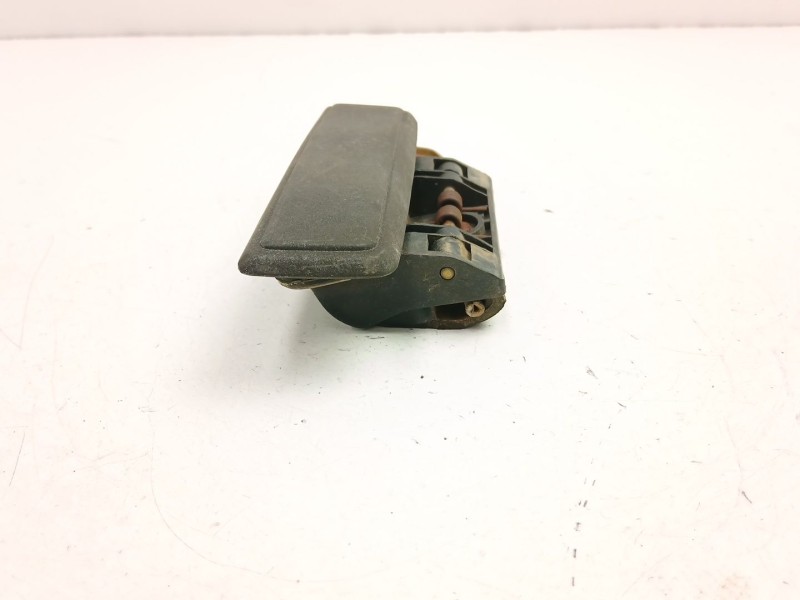 Recambio de manilla delantera derecha para peugeot 205 plus 1.4 g referencia OEM IAM 910174  