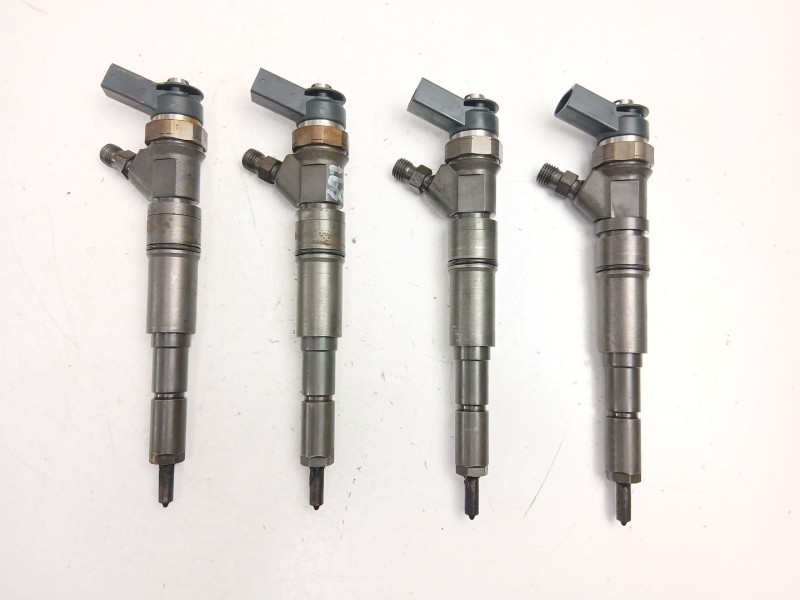 Recambio de inyectores juego para bmw 3 (e46) 320 d referencia OEM IAM 7788609 0445110080 