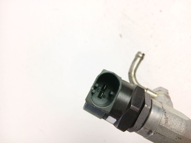 Recambio de rampa inyectora para bmw 3 (e46) 320 d referencia OEM IAM 7787164 0445214030 