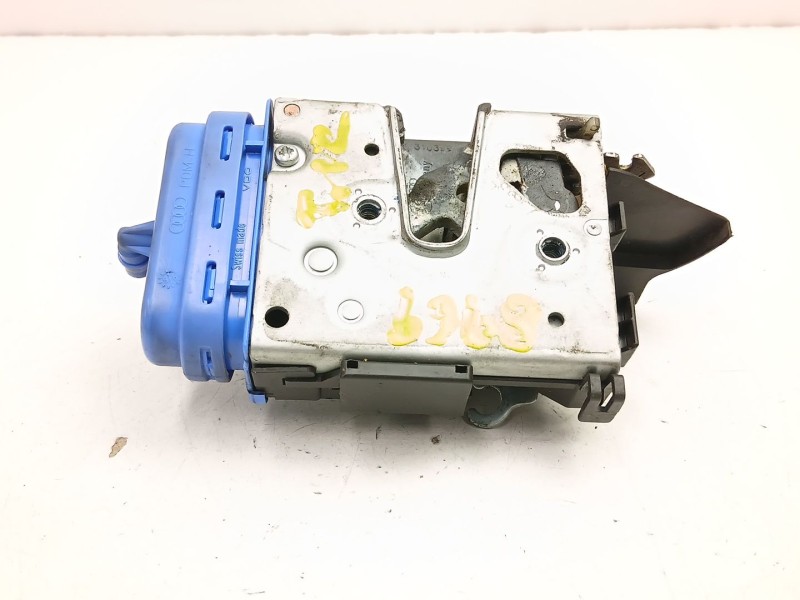 Recambio de cerradura puerta trasera izquierda para audi a4 b5 (8d2) 1.8 t referencia OEM IAM 8D0839015A  