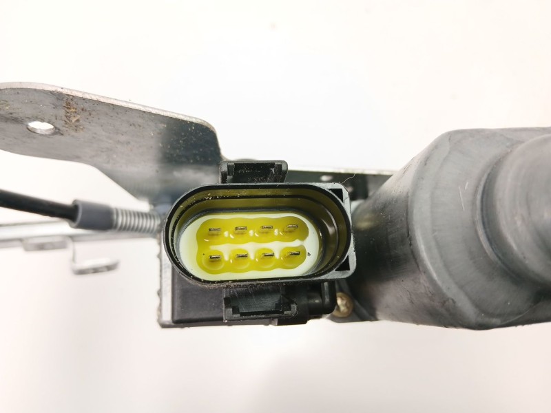 Recambio de elevalunas delantero izquierdo para audi a4 b5 (8d2) 1.8 t referencia OEM IAM 8D0837461  