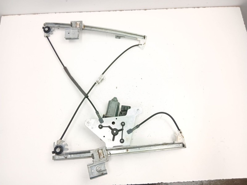 Recambio de elevalunas delantero izquierdo para audi a4 b5 (8d2) 1.8 t referencia OEM IAM 8D0837461  