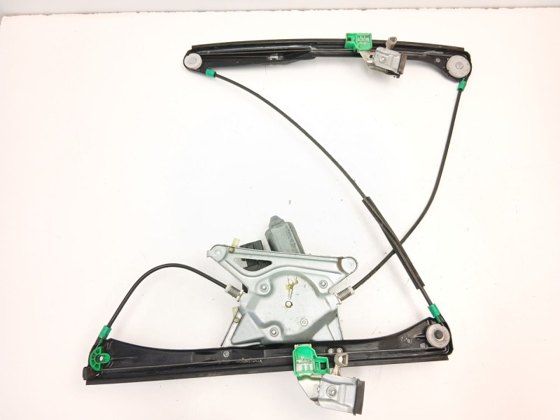 Recambio de elevalunas delantero derecho para audi a4 b5 (8d2) 1.8 t referencia OEM IAM 8D0837398C  