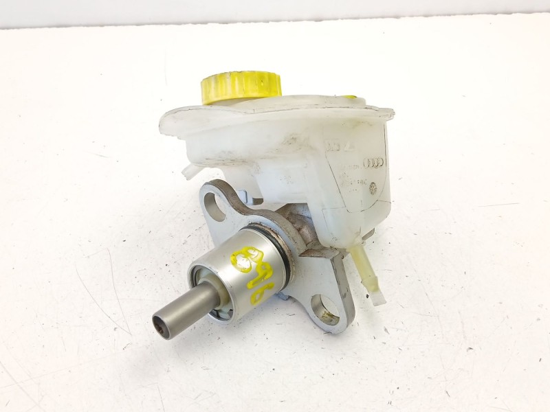 Recambio de bomba de freno para audi a4 b5 (8d2) 1.8 t referencia OEM IAM 4D0611021A  