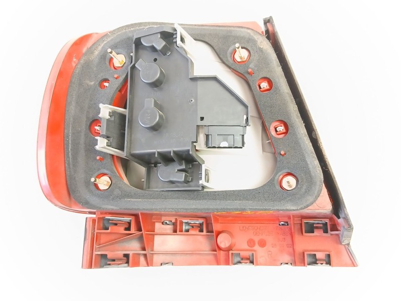 Recambio de piloto trasero derecho para audi a4 b5 (8d2) 1.8 t referencia OEM IAM 8D0945096G  