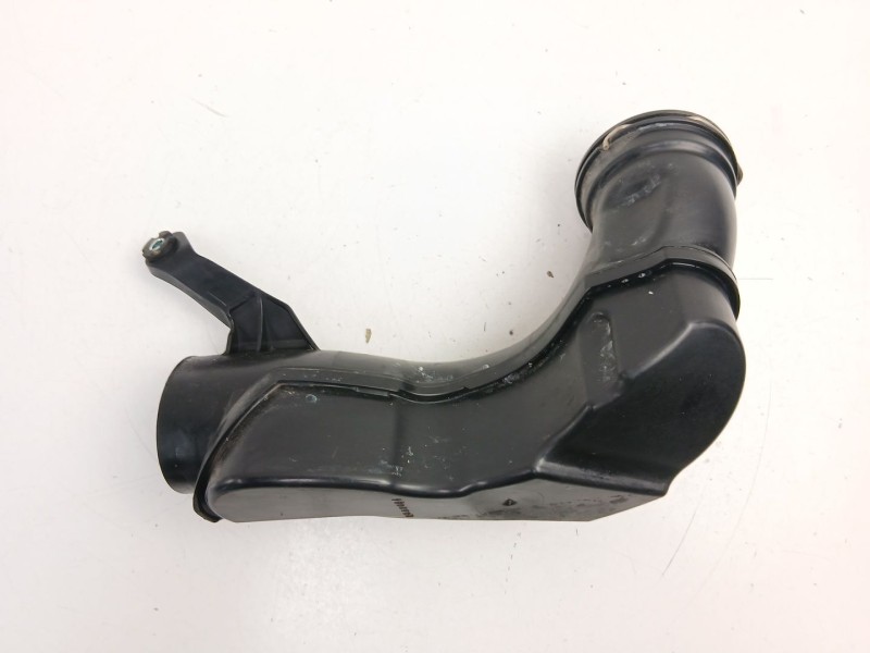 Recambio de tubo admision para volvo s60 ii (134) d4 referencia OEM IAM 31319698  