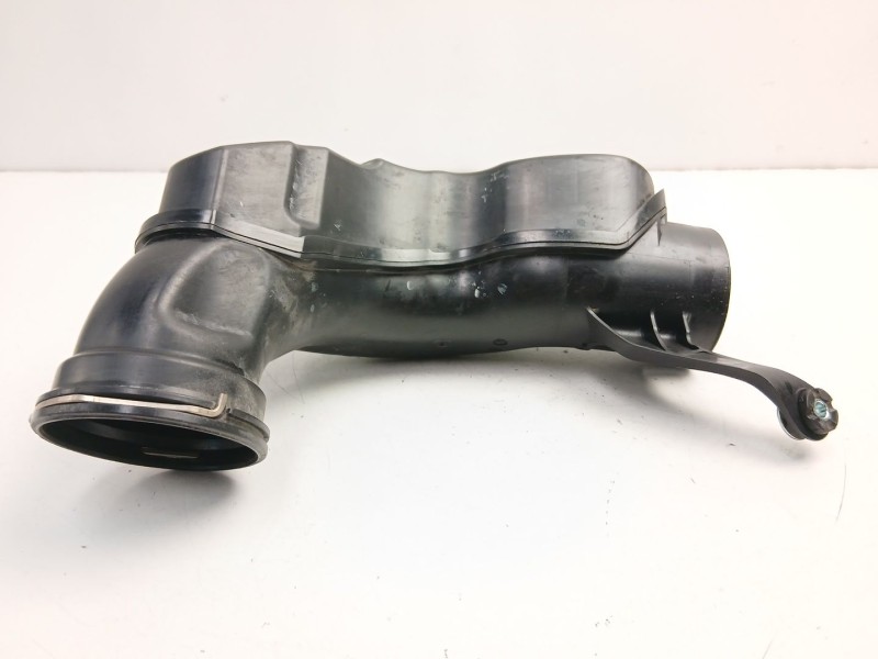 Recambio de tubo admision para volvo s60 ii (134) d4 referencia OEM IAM 31319698  