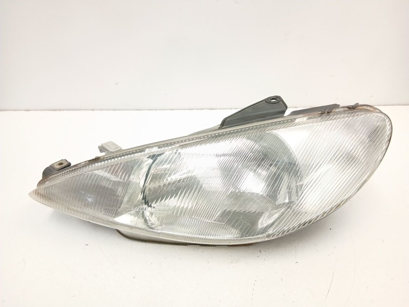 Recambio de faro izquierdo para peugeot 206 hatchback (2a/c) 1.9 d referencia OEM IAM 6204S7  