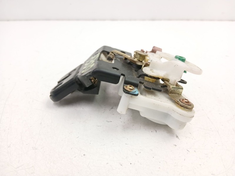 Recambio de cerradura maletero porton para mazda 6 sedán (gg) 2.0 (ggep) referencia OEM IAM G22C56820A  