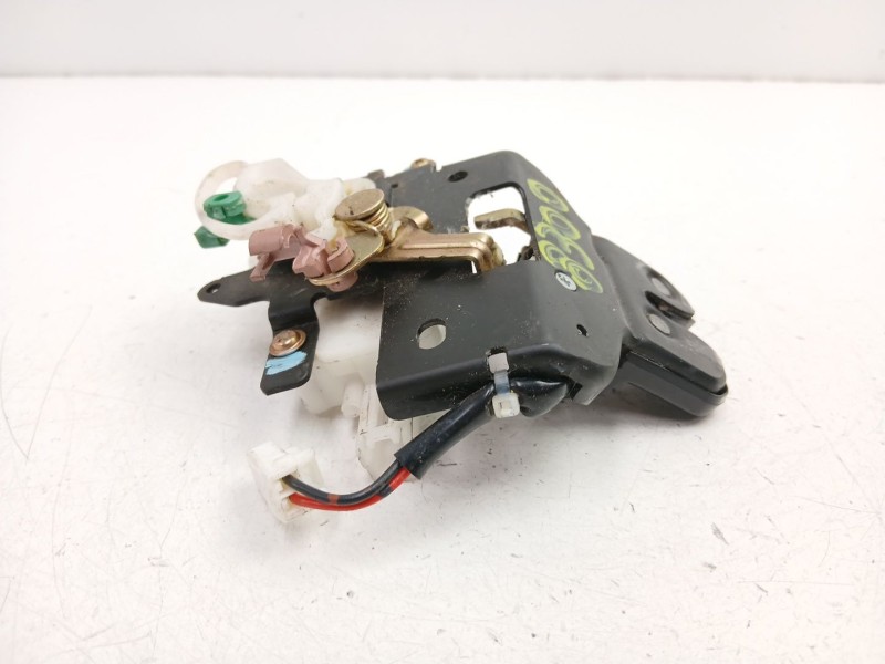 Recambio de cerradura maletero porton para mazda 6 sedán (gg) 2.0 (ggep) referencia OEM IAM G22C56820A  