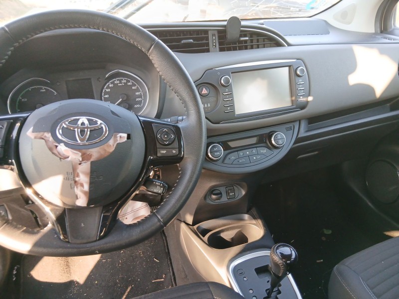 Recambio de carroceria para toyota yaris (_p13_) 1.5 hybrid (nhp130_) referencia OEM IAM   