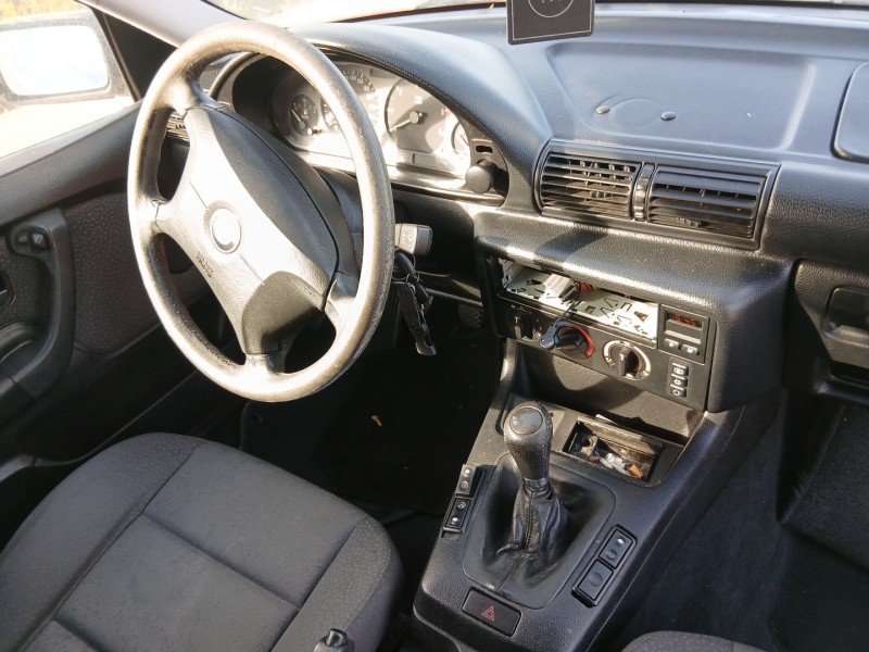 Recambio de carroceria para bmw 3 compact (e36) 318 tds referencia OEM IAM   