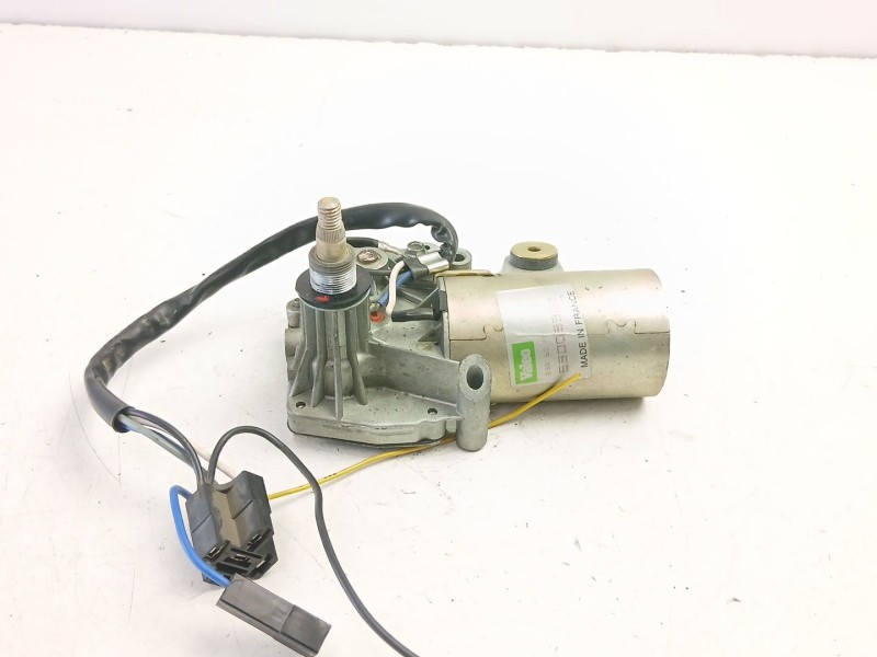 Recambio de motor limpia trasero para peugeot 205 plus 1.4 g referencia OEM IAM 640572  