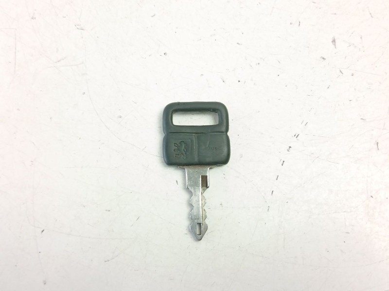Recambio de conmutador de arranque para peugeot 205 plus 1.4 g referencia OEM IAM 416229  