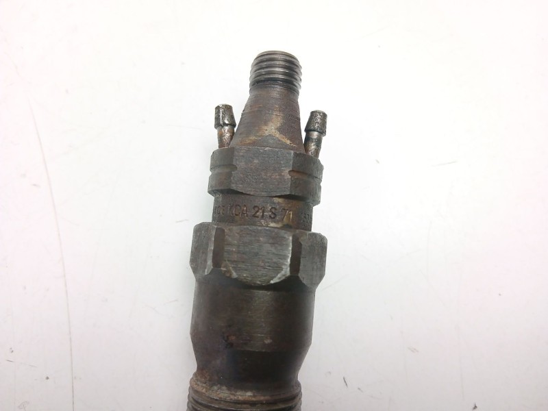 Recambio de inyectores juego para bmw 3 compact (e36) 318 tds referencia OEM IAM 13532244401 KCA21S71 13532245811