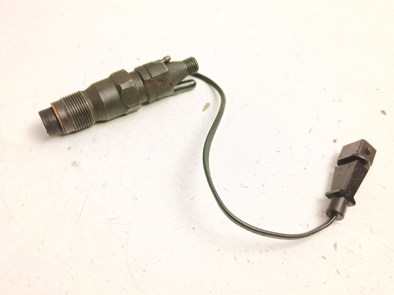 Recambio de inyectores juego para bmw 3 compact (e36) 318 tds referencia OEM IAM 13532244401 KCA21S71 13532245811