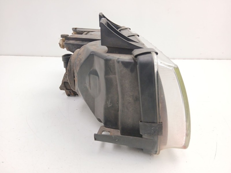 Recambio de faro izquierdo para bmw 3 compact (e36) 318 tds referencia OEM IAM 63128353543  