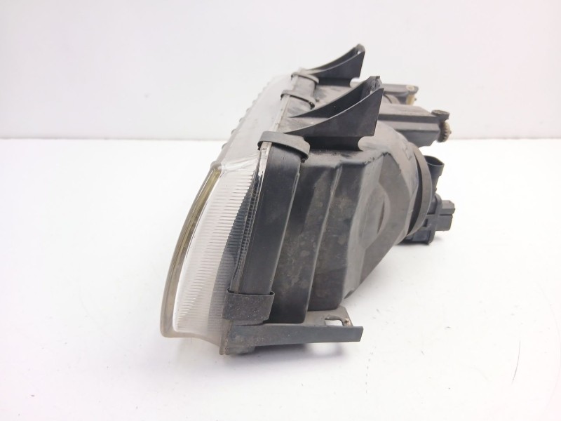 Recambio de faro derecho para bmw 3 compact (e36) 318 tds referencia OEM IAM 63128353544  