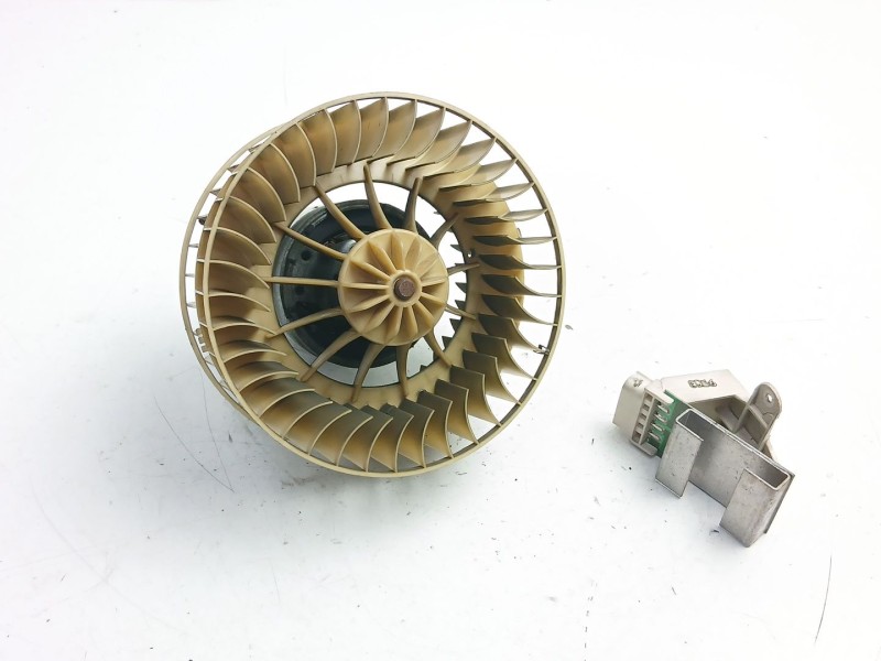 Recambio de motor calefaccion para bmw 3 compact (e36) 318 tds referencia OEM IAM 64118361913 0130111183 