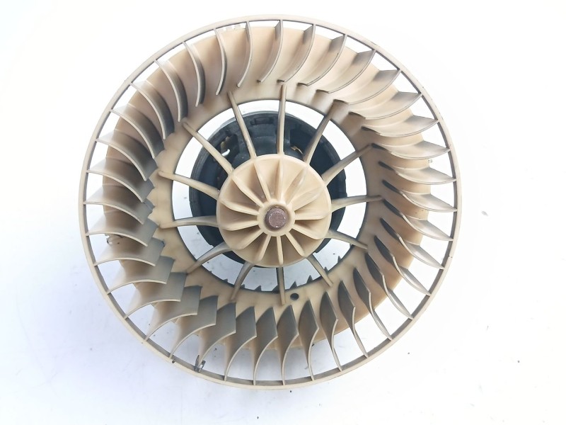 Recambio de motor calefaccion para bmw 3 compact (e36) 318 tds referencia OEM IAM 64118361913 0130111183 