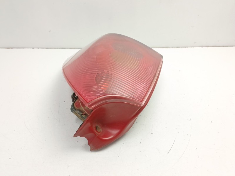 Recambio de piloto trasero derecho para peugeot 307 break (3e) 1.6 16v referencia OEM IAM 6351Q6  